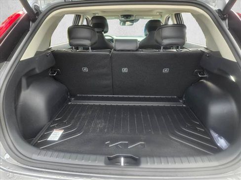 Used 2025 Kia Niro FWD image 6