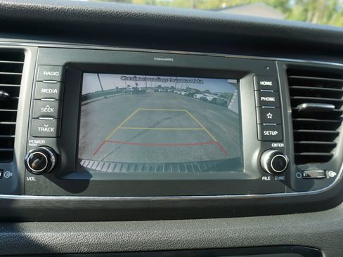 Used 2019 Kia Sedona EX FWD image 12