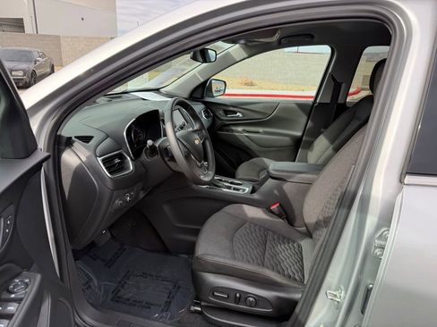 Used 2020 Chevrolet Equinox LT image 11