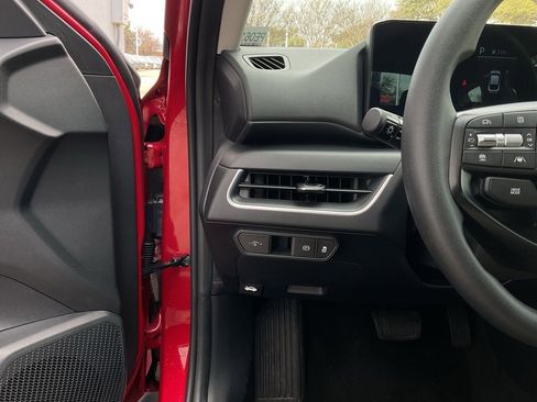 Used 2025 Kia K4 LXS image 27