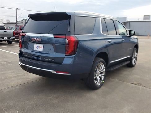 New 2026 GMC Yukon Elevation image 3