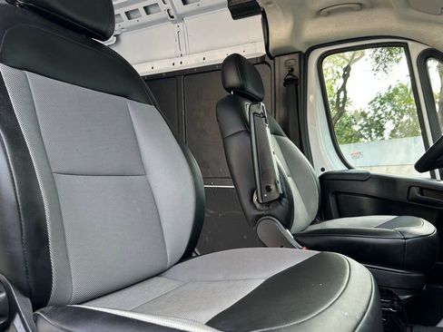 Used 2023 RAM ProMaster 2500 FWD image 30