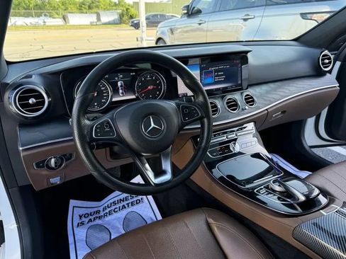 Used 2017 Mercedes-Benz E 300 image 27
