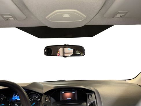 Used 2016 Ford Focus SE w/ Reverse Sensing Package image 25