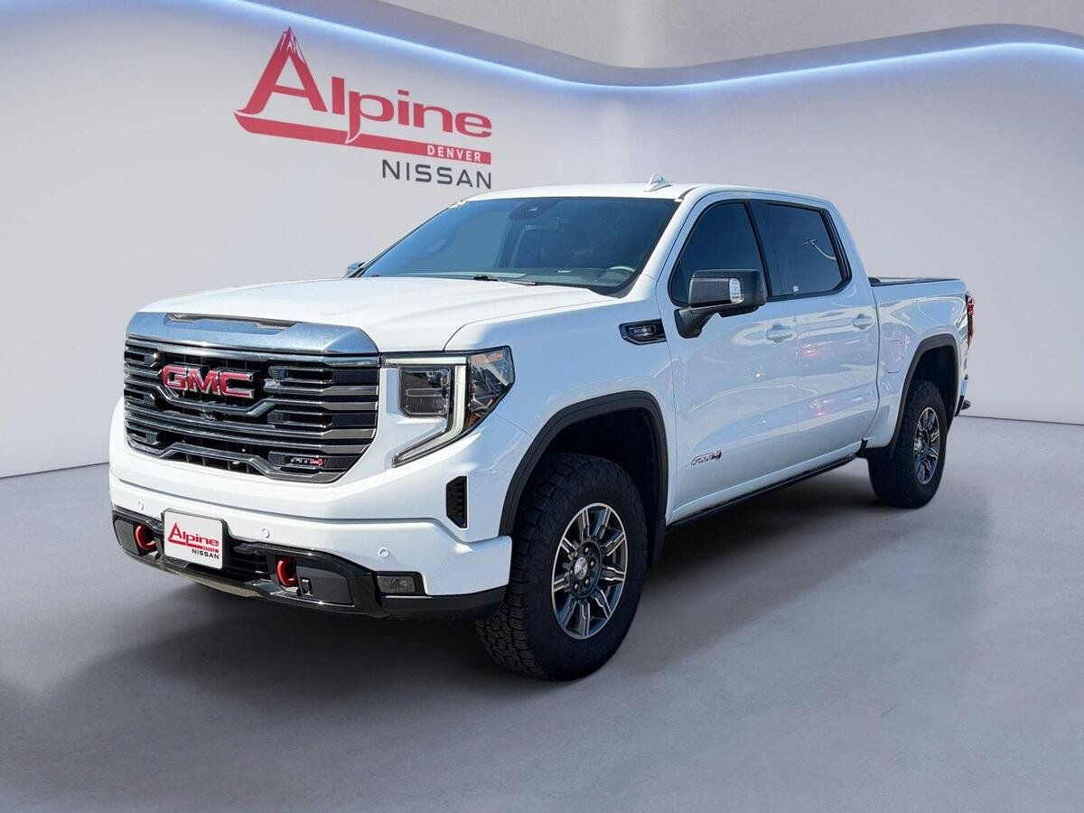 Used 2024 GMC Sierra 1500 AT4 w/ AT4 Preferred Package AWD/4WD image 1