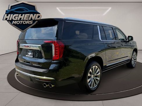 Used 2022 GMC Yukon XL Denali w/ Denali Ultimate Package AWD/4WD image 6