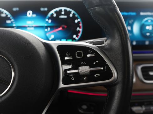 Used 2021 Mercedes-Benz GLS 580 4MATIC image 28