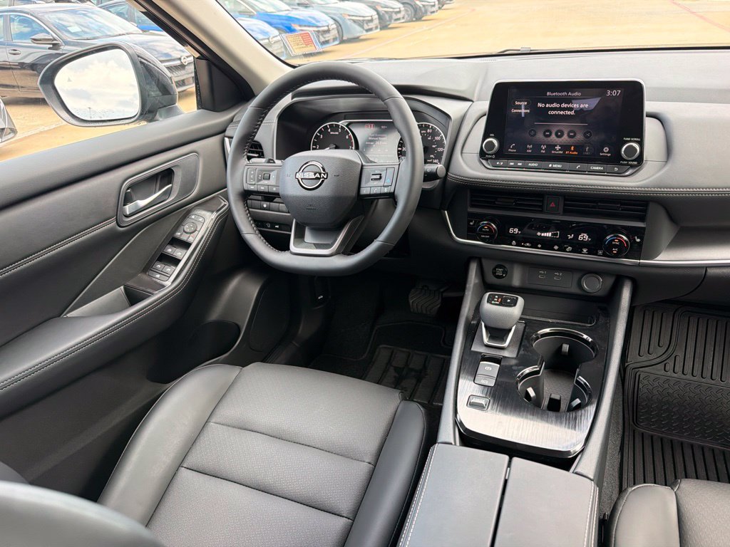 Used 2026 Nissan Rogue Dark Armor FWD image 21