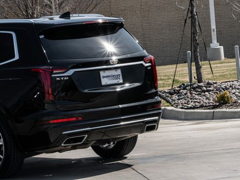 Used 2020 Cadillac XT6 Premium Luxury image 6