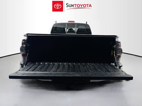 Used 2013 Toyota Tacoma PreRunner image 33