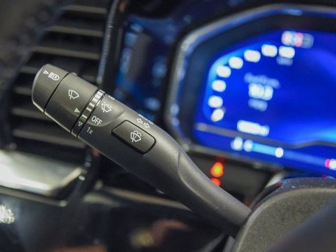 Used 2025 Chevrolet Silverado 2500 LT w/ Safety Package image 26