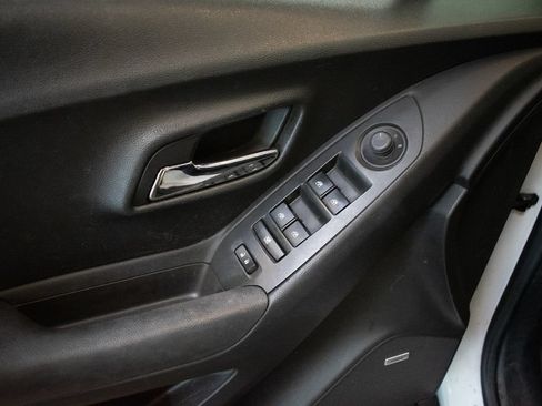 Used 2016 Chevrolet Trax LTZ w/ LPO, Protection Package AWD/4WD image 19