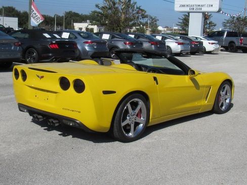 Used 2007 Chevrolet Corvette Convertible w/ Preferred Equipment Group image 4