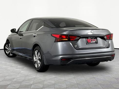 Used 2024 Nissan Altima 2.5 S FWD image 4