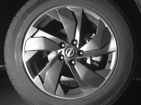 Used 2025 Nissan Rogue SV AWD/4WD image 13