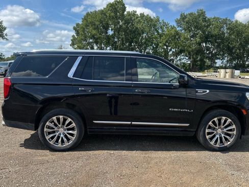 Used 2021 GMC Yukon Denali w/ Denali Ultimate Package AWD/4WD image 6