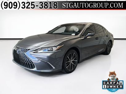 Used 2022 Lexus ES 300h w/ Premium Package