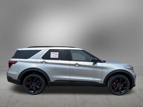 Used 2024 Ford Explorer ST w/ Equipment Group 401A image 5