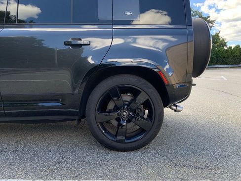 Certified 2024 Land Rover Defender 110 V8 image 12