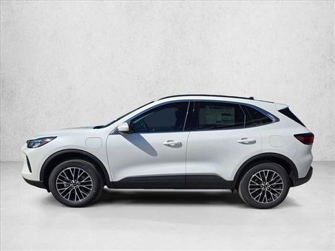 New 2026 Ford Escape SE w/ Class II Trailer Tow Package image 5