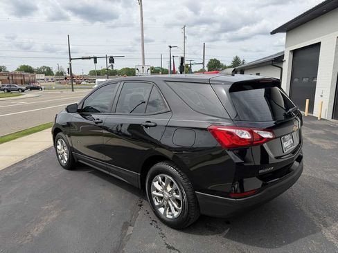 Used 2020 Chevrolet Equinox LS AWD/4WD image 3