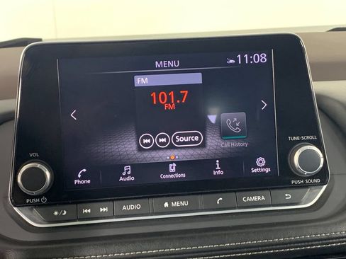 Used 2023 Nissan Rogue SV w/ SV Premium B Package FWD image 23