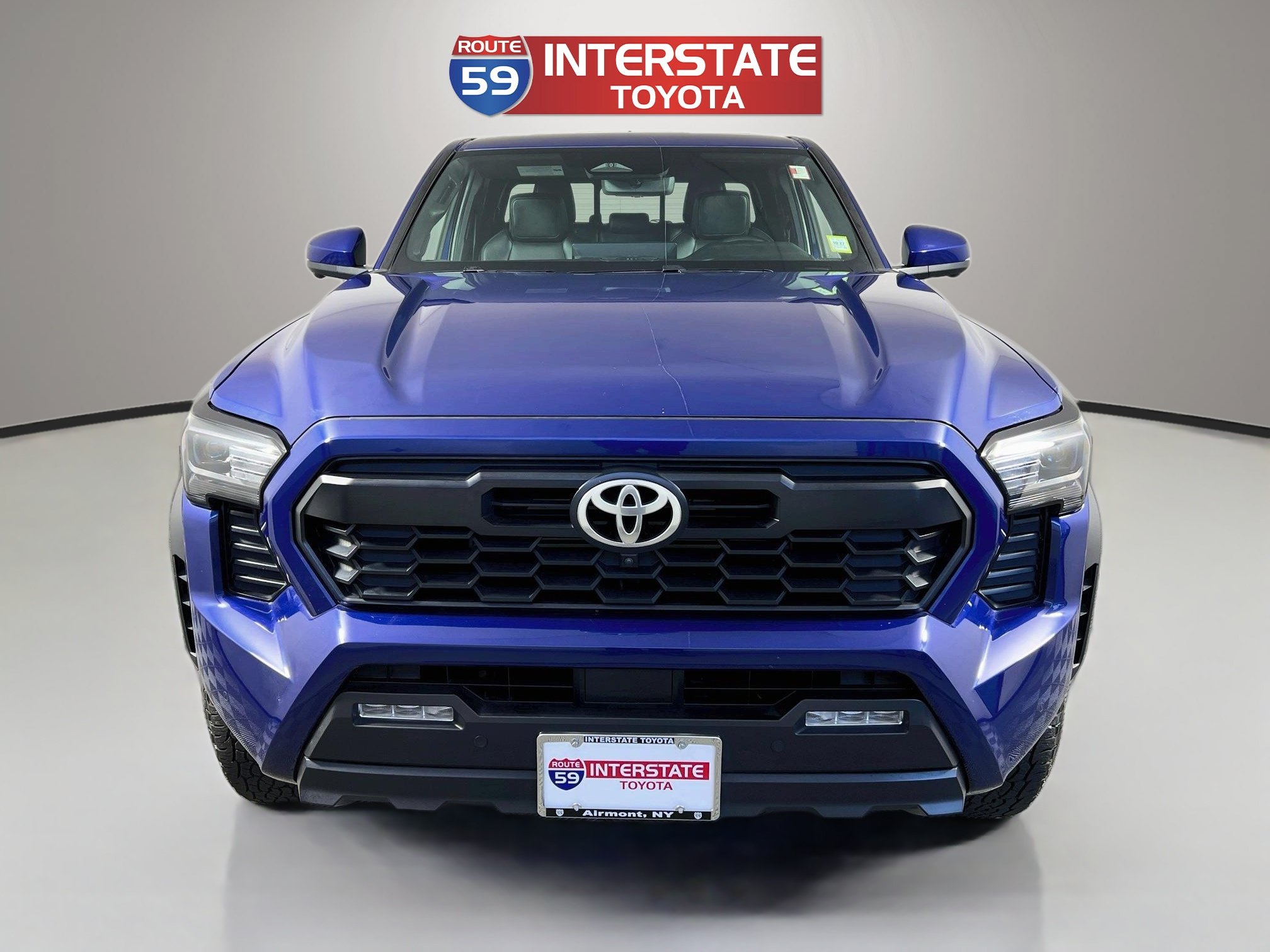 Used 2024 Toyota Tacoma TRD Off-Road w/ TRD Off Road Premium Package AWD/4WD image 2