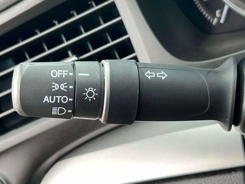 Used 2018 Acura ILX image 24