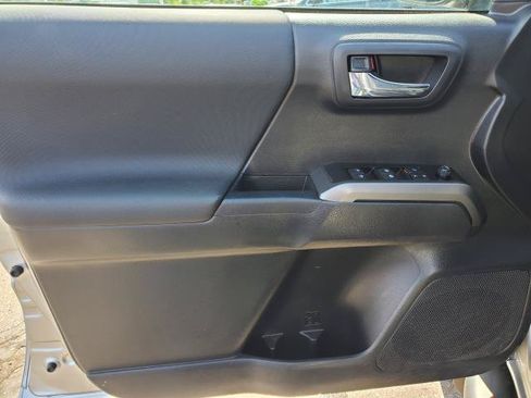 Used 2023 Toyota Tacoma TRD Sport AWD/4WD image 19