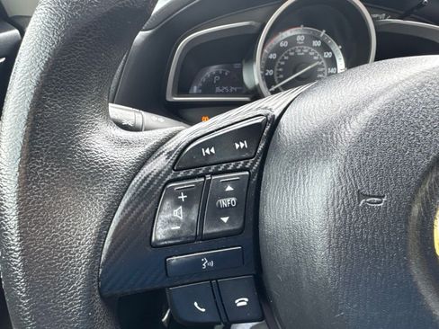 Used 2015 MAZDA MAZDA3 i Sport FWD image 16