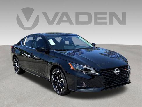 New 2026 Nissan Altima 2.5 SR FWD image 1