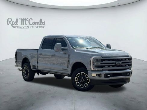 Used 2024 Ford F250 Platinum image 1