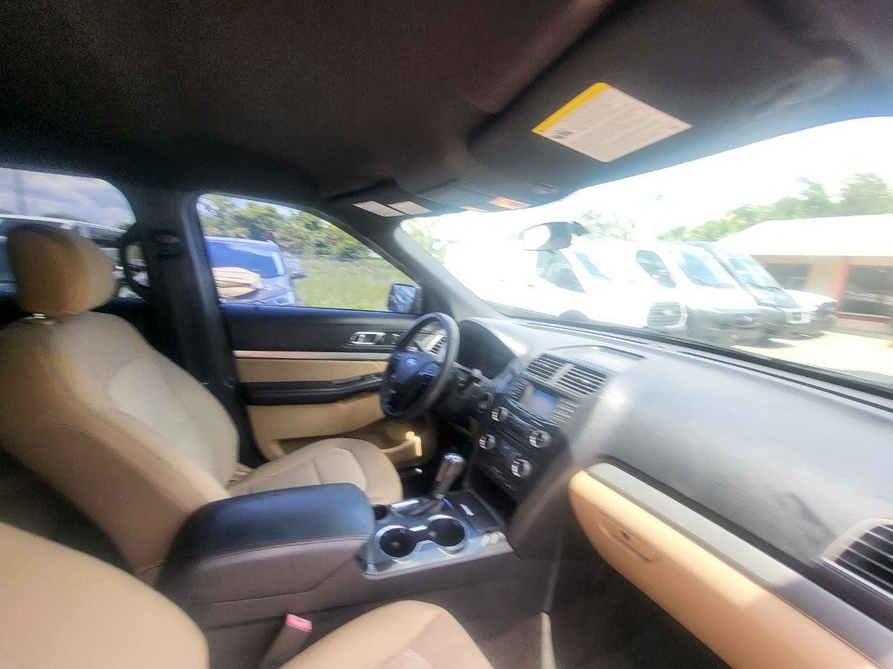 Used 2017 Ford Explorer FWD image 39