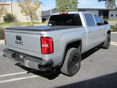 Used 2015 GMC Sierra 1500 SLE w/ SLE Value Package AWD/4WD image 4