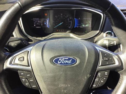 Used 2018 Ford Fusion SE w/ Equipment Group 602A image 21