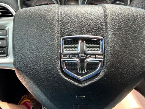 Used 2018 Dodge Journey SE w/ Connectivity Group FWD image 19