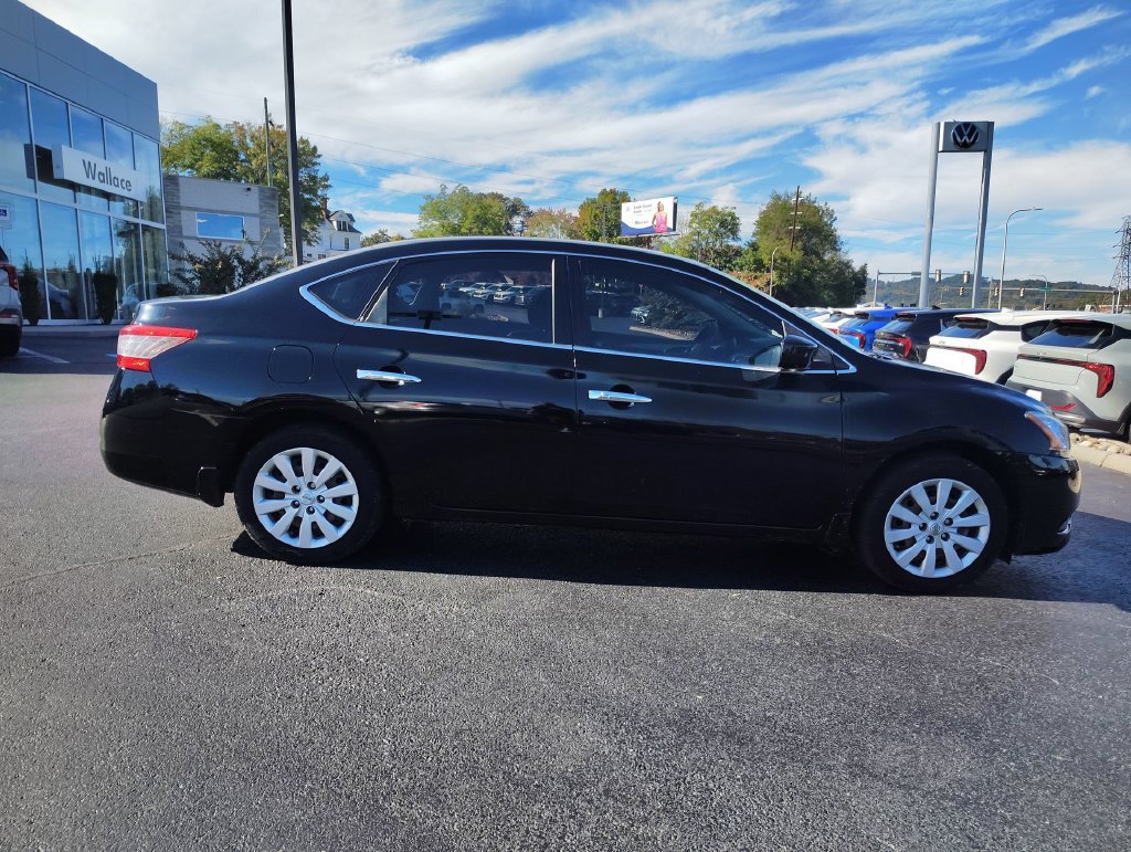 Used 2015 Nissan Sentra SV FWD image 4