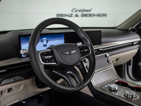 Used 2025 Genesis GV80 2.5T Prestige image 25