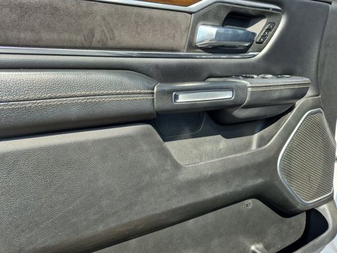 Used 2021 RAM 1500 Laramie AWD/4WD image 14