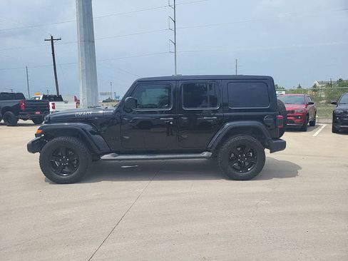 Used 2021 Jeep Wrangler Unlimited Sahara AWD/4WD image 11