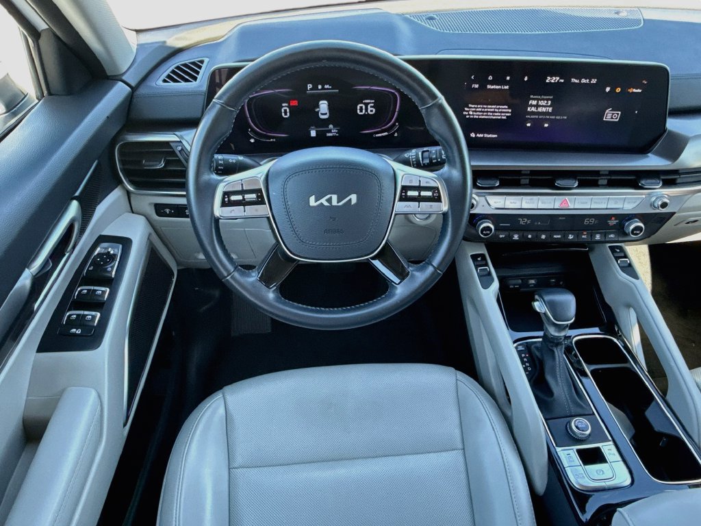 Used 2025 Kia Telluride S FWD image 33