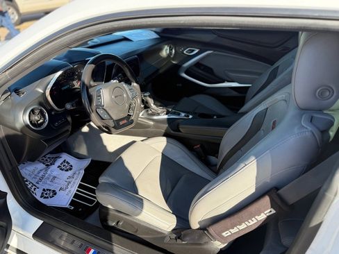 Used 2018 Chevrolet Camaro SS image 6