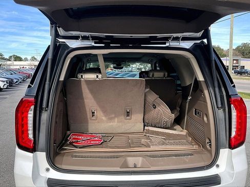 Used 2021 GMC Yukon Denali w/ Denali Premium Package image 37