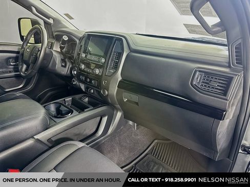 Used 2024 Nissan Titan SV image 27
