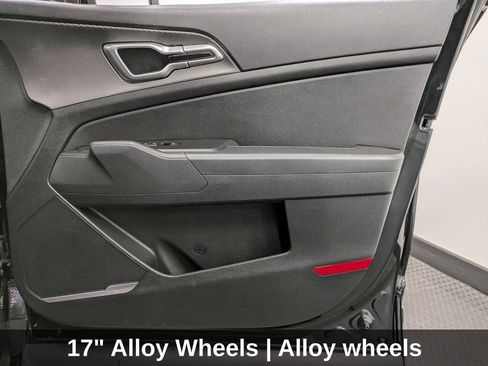 Used 2024 Kia Sportage LX image 34