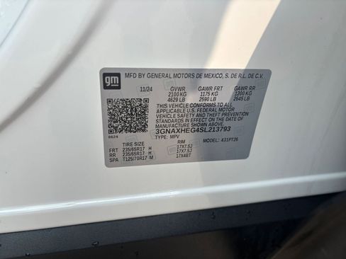 Used 2025 Chevrolet Equinox LT FWD image 30