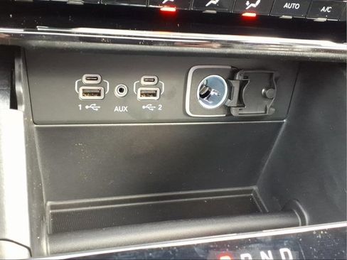 New 2025 Jeep Grand Cherokee L Limited image 17