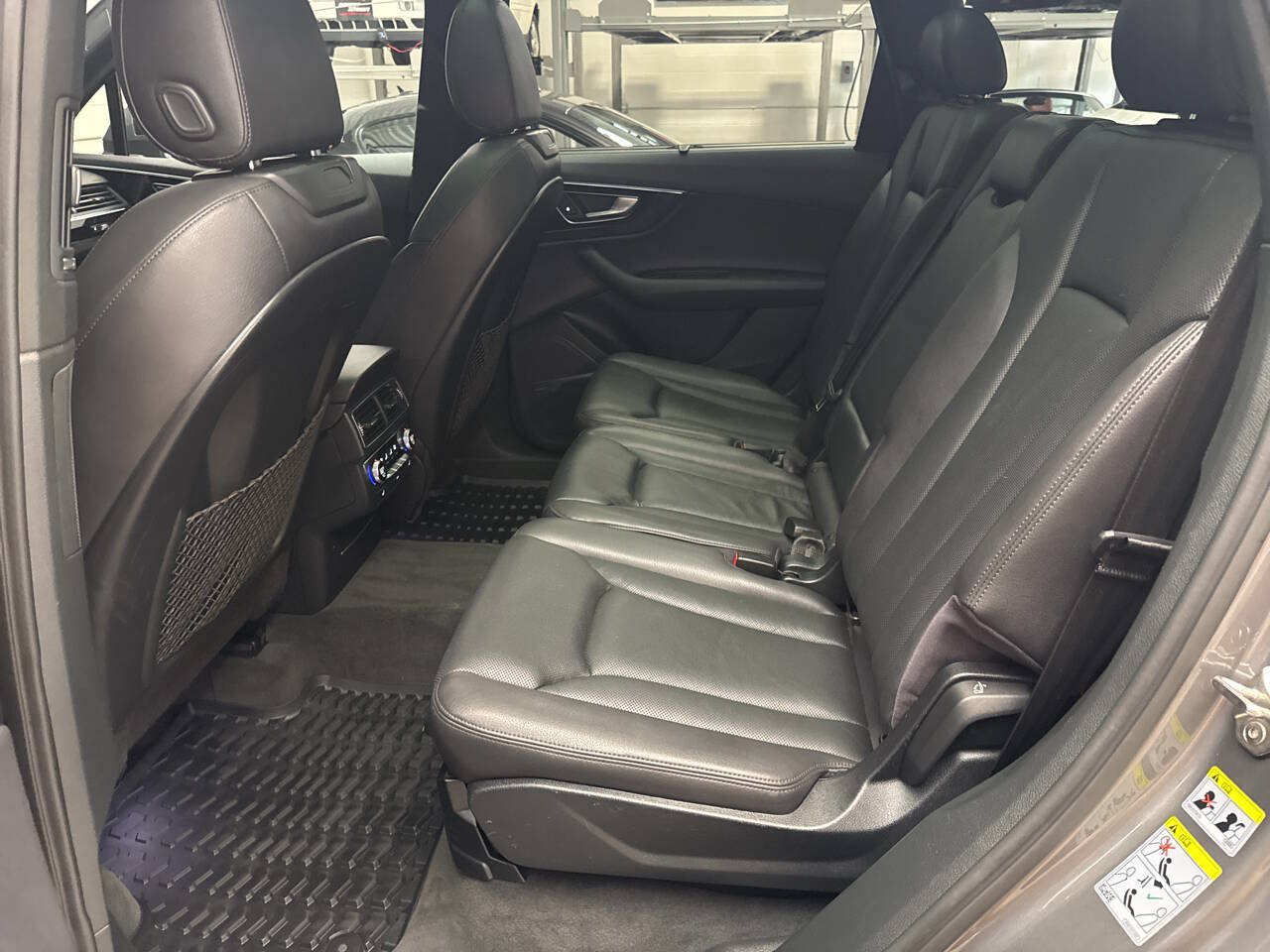 Used 2017 Audi Q7 3.0T Premium Plus w/ Premium Plus Package AWD/4WD image 18
