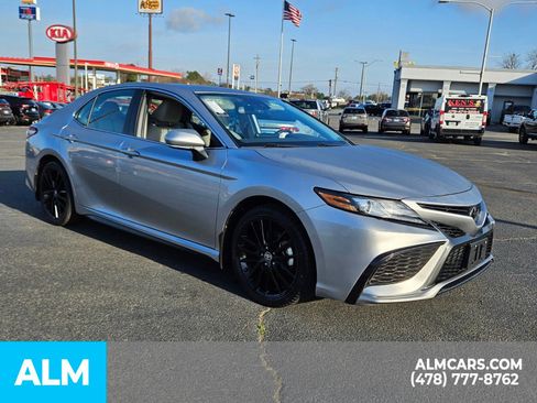 Used 2023 Toyota Camry XSE image 18