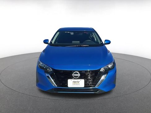 Used 2025 Nissan Sentra SV image 3